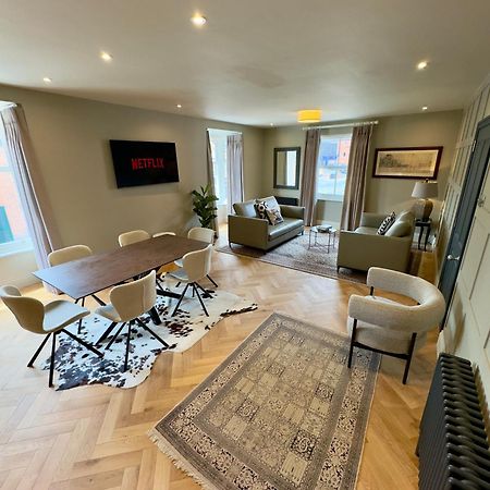 Ferienwohnung Romeo'S Arch High End Luxury In Centre Of Stratford With Parking Exterior foto